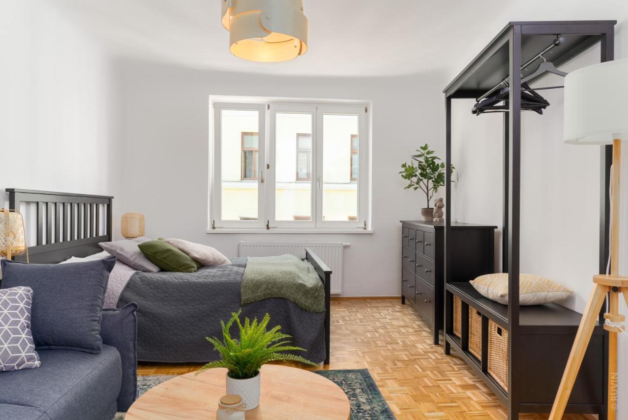 King Bed Home, 3 Bed Rooms, Perfect For Long Term Stay Viena Exterior foto